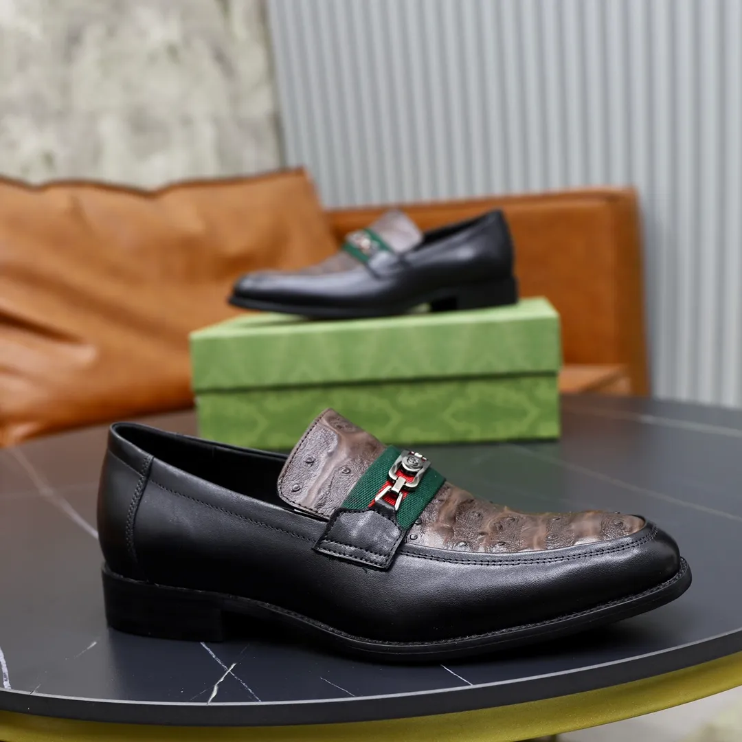 Men's shoes: 250🙅‍♂️🙅‍♂️🙅‍♂️Niuli Brand: GUCCI Size: 38-44 (45 can be customized) Level: Counter classic Material: Original soft cowhide upper Comfortable cowhide lining Original lightweight outsole Style category: Business casual footwear Driving leather shoes Color: Actual picture color